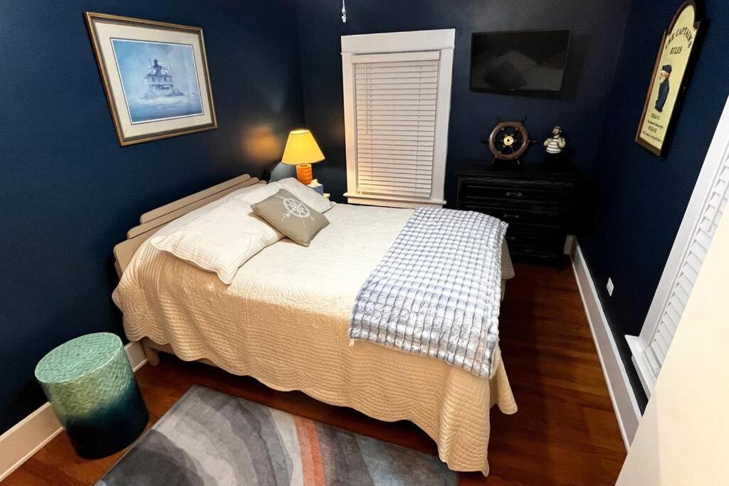 Fiesinger House - Private 3-Bd Unit In Historic Home, Downtown 桑达斯基 外观 照片